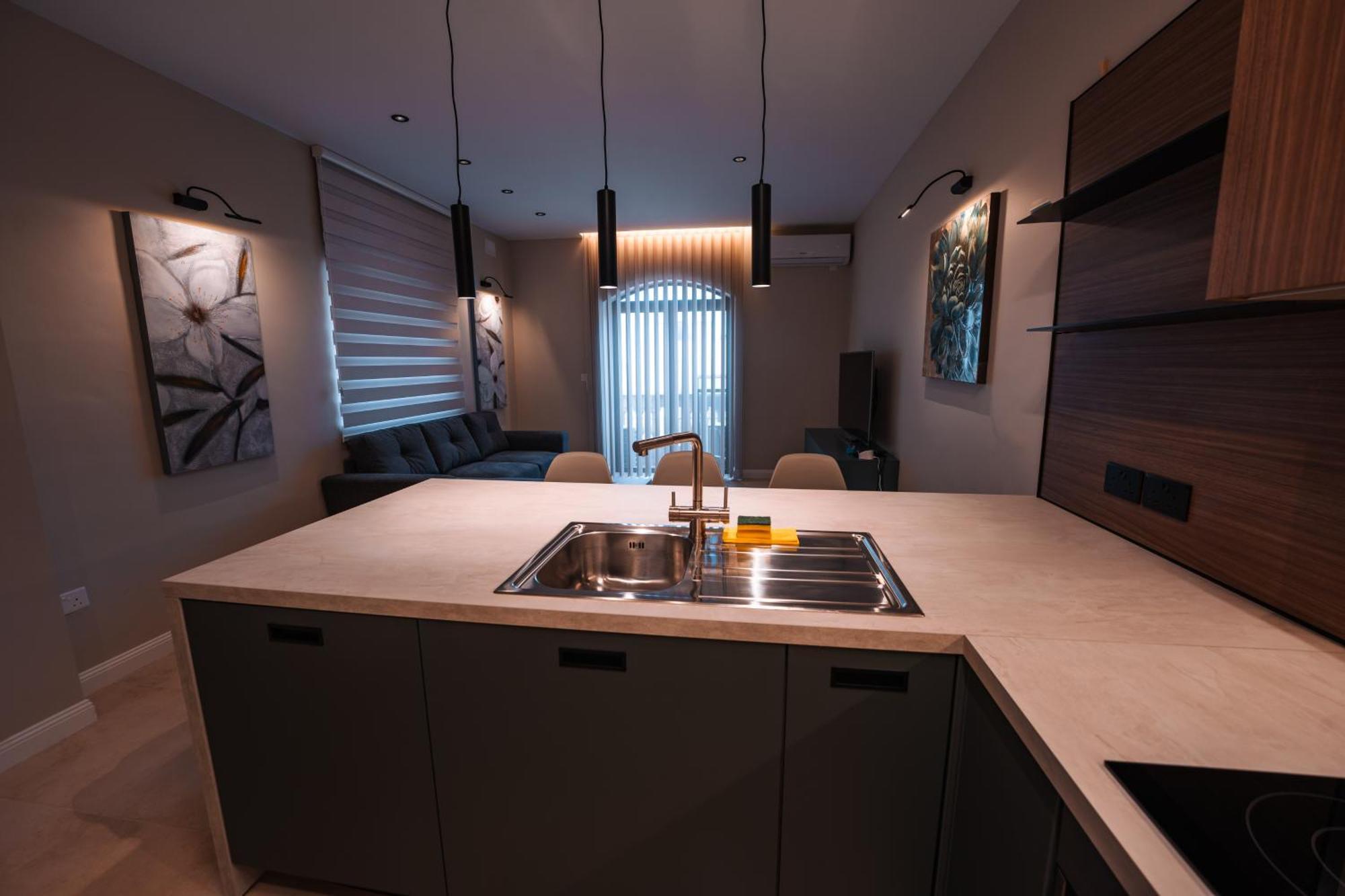 Modern 2 Bed & 2 Bth * Sliema