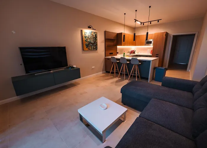 Modern 2 Bed & 2 Bth Apt Sliema